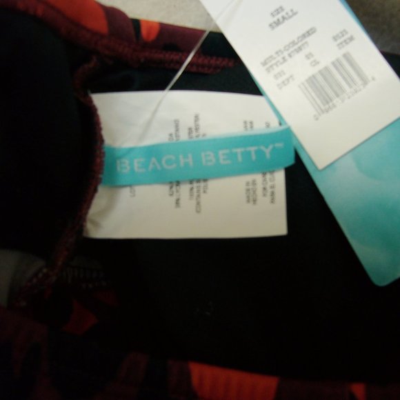 New Beach Betty Animal Print Swim Top - Picture 5 of 5